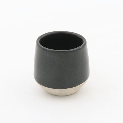 Copita Angular 2.5oz-Negro Mate Mitad Pasta Natural