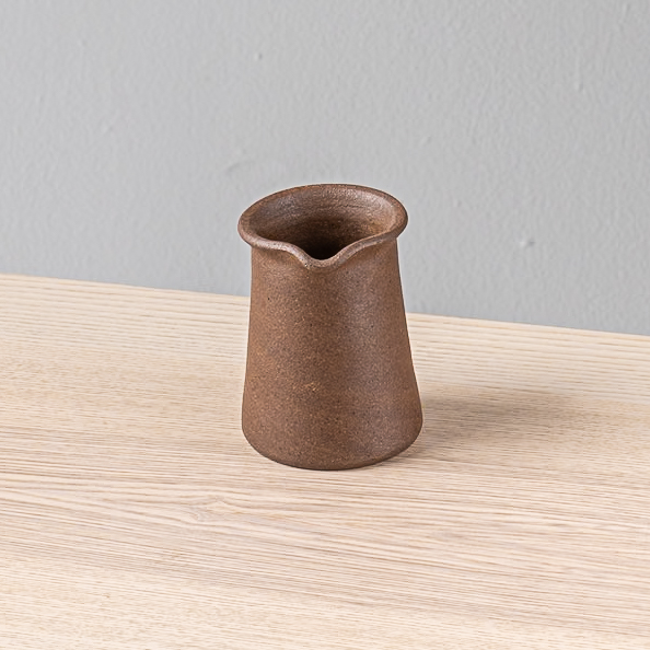 Vertedor Angular 6oz-Barro de Alta Temperatura