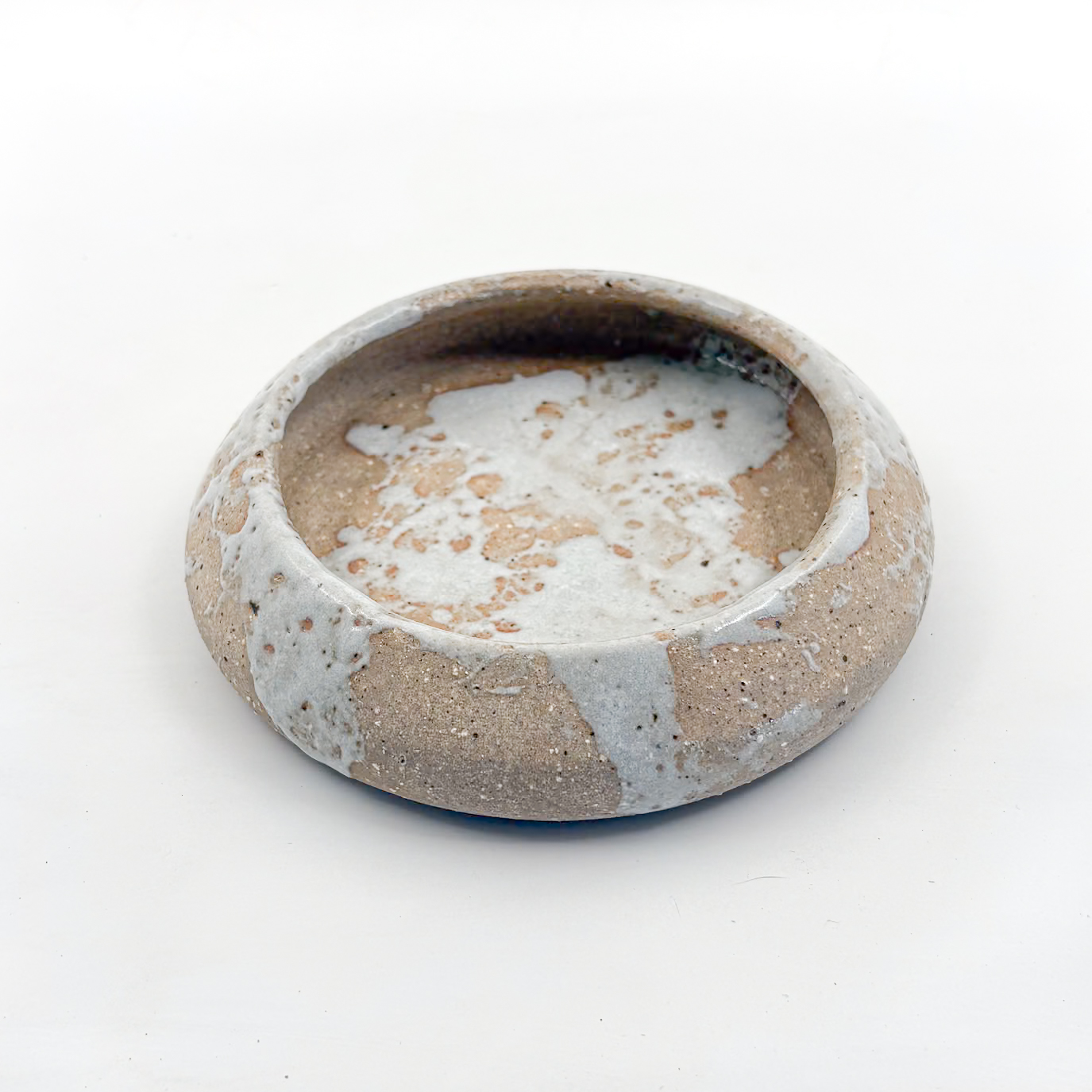 Plato Borde Curvo 15x3cm-Pasta Arcilla y Blanco Satín