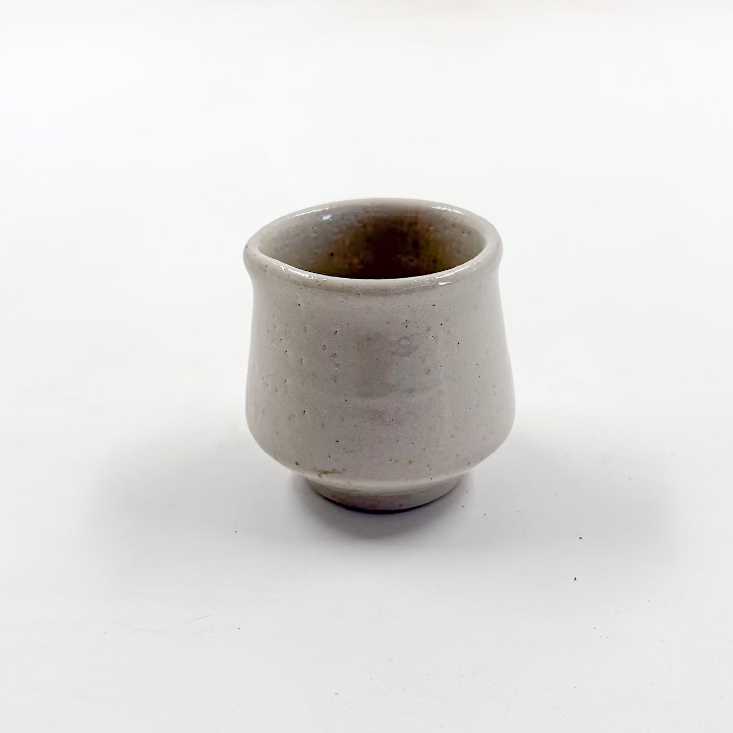 Vertedor Angular Chico con Pata 2oz-Natural Brillante