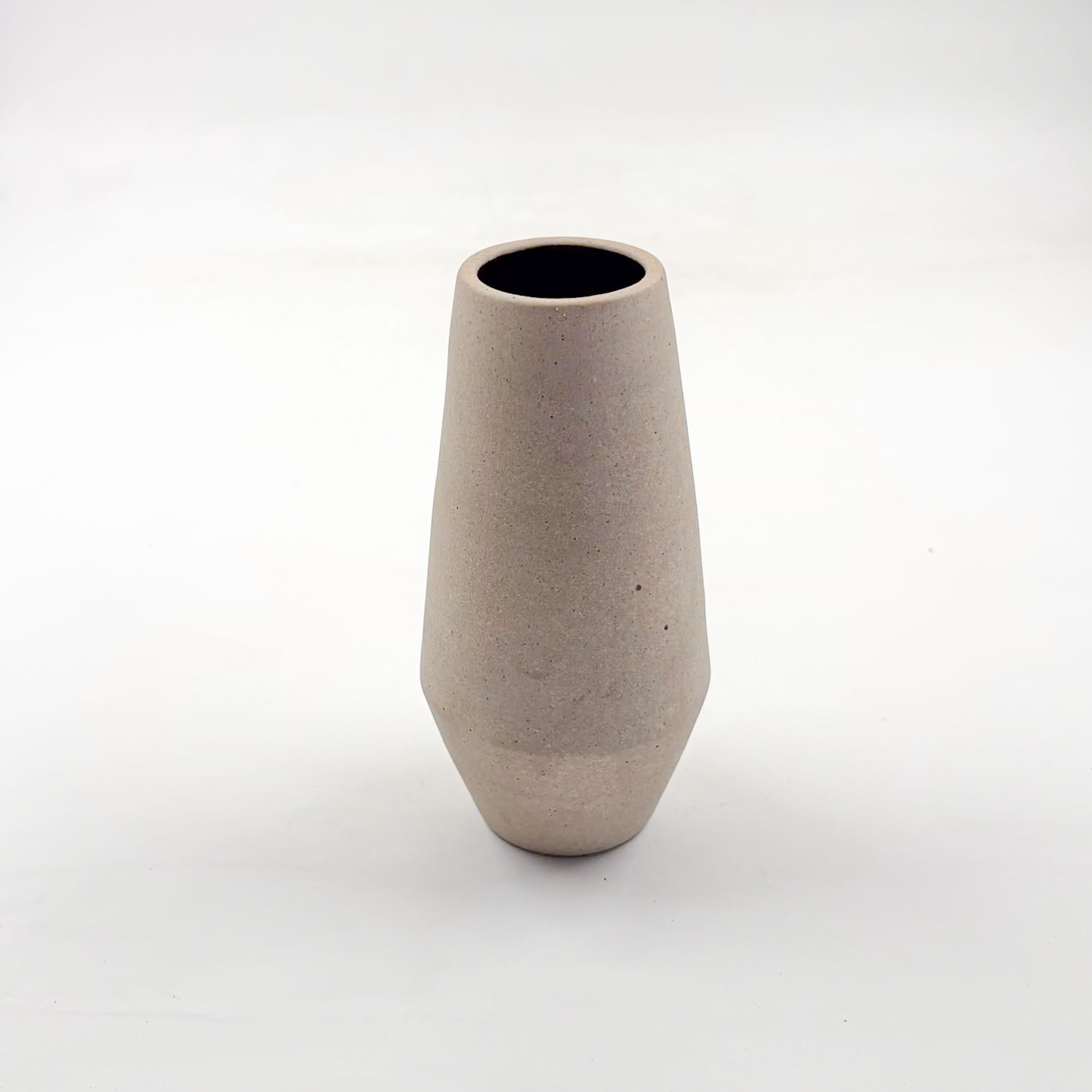 Florero Angular Alto 16x8cm 12oz-Pasta Natural interior Negro mate