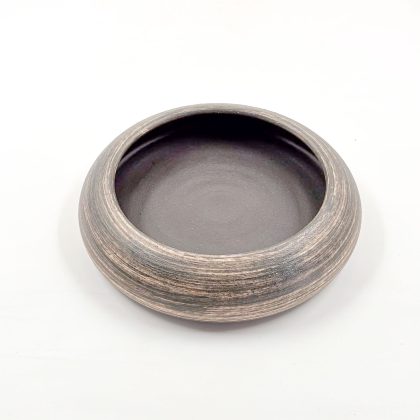 Plato Borde Curvo 24cm-Engobe Negro Espiral interior Negro Mate