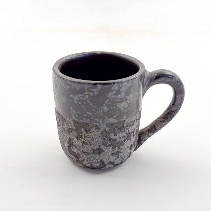 Taza Boleada 12oz-Engobe Negro y Lumbre mitad