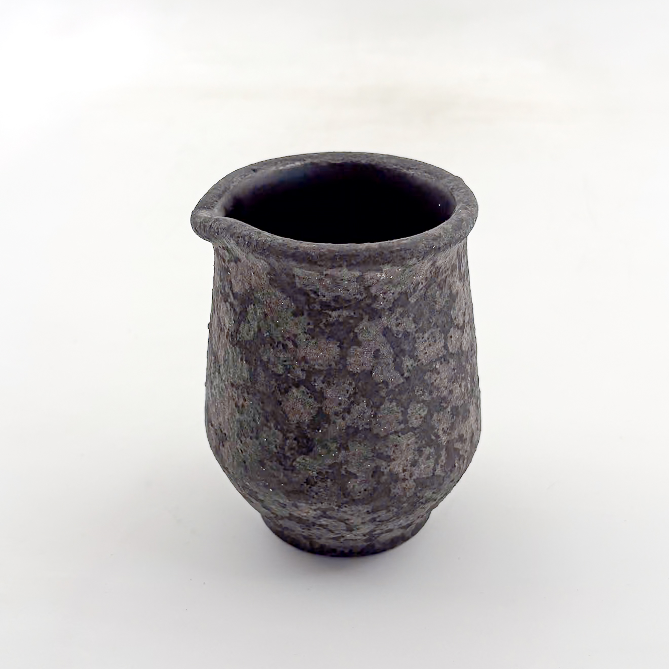 Vertedor Angular 10oz-Engobe Negro y Lumbre