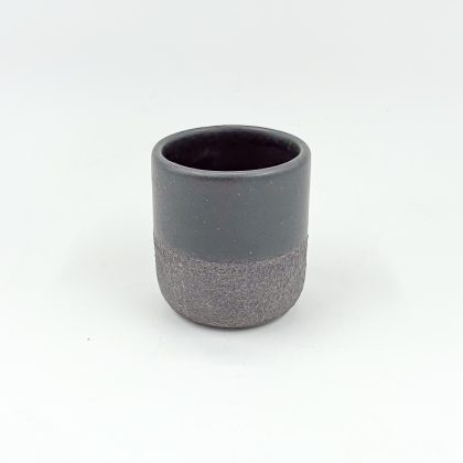 Vaso Boleado 4oz-Engobe Negro Mitad Negro Mate