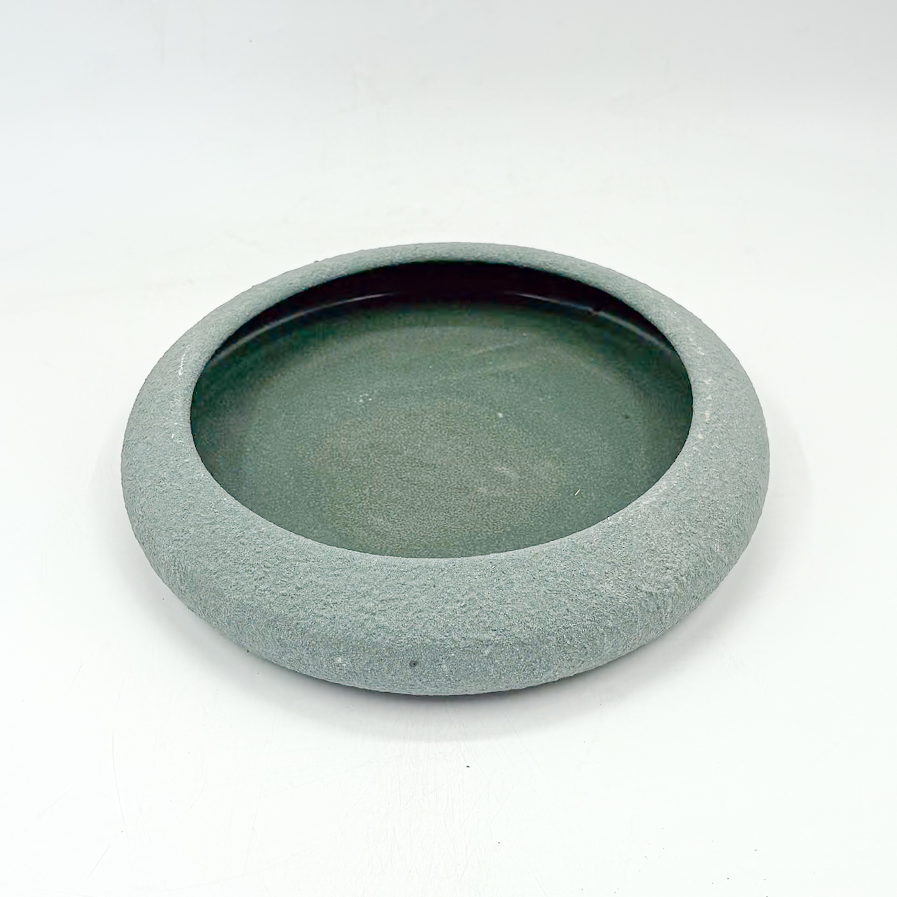 Plato borde curvo 24cm-Engobe Verde Interior Verde Mate