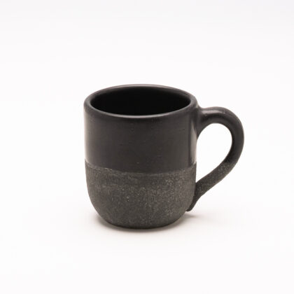 Taza Boleada 12oz-Negro Mate Mitad Engobe Negro