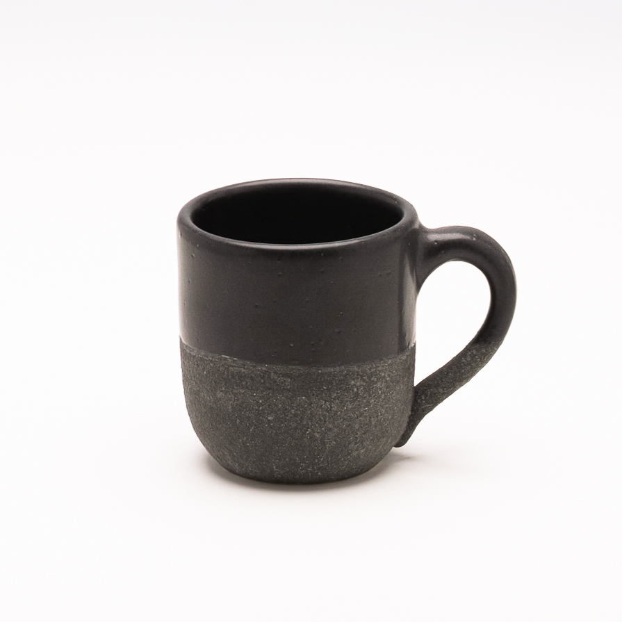 Taza Boleada 12oz-Negro Mate Mitad Engobe Negro