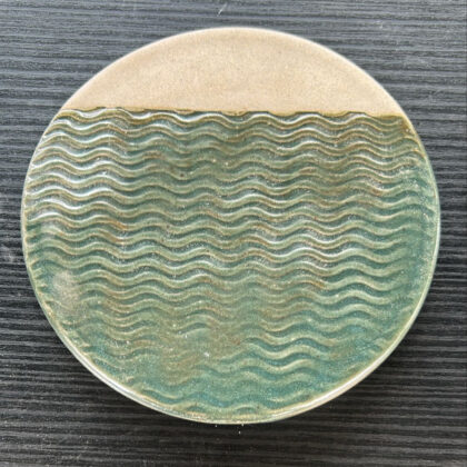 Plato Plano Pastilla 19cm-Verde Marino  y Pasta Natural