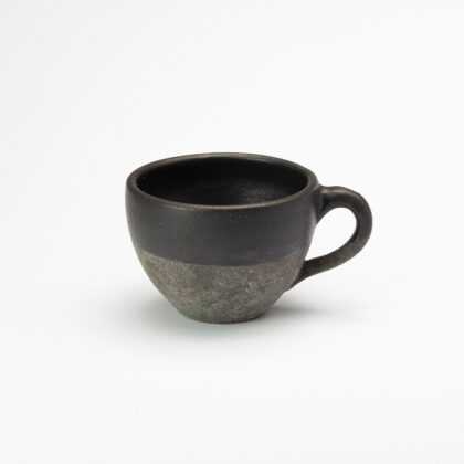 Taza Latte 8oz-Engobe Negro mitad Negro Mate